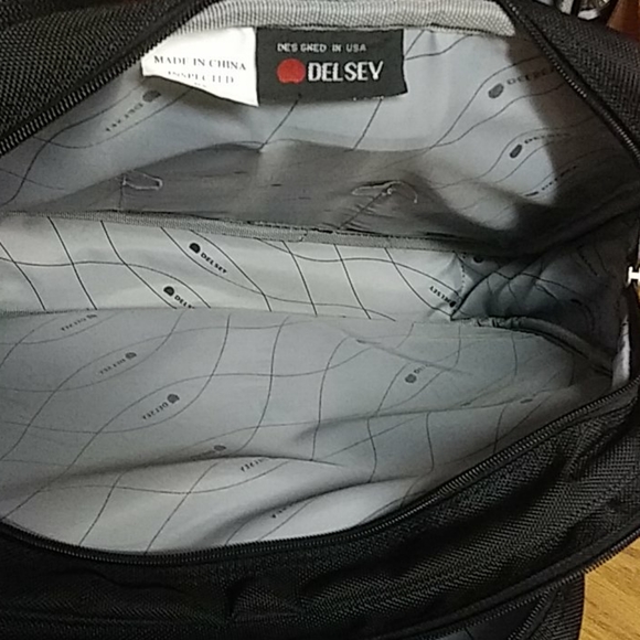 Delsey Lightweight Carry-On Bag 15x12x6 - Picture 7 of 8
